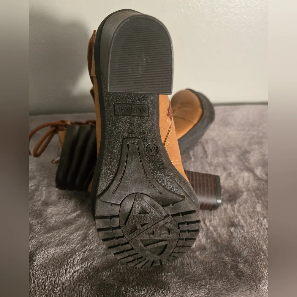 ANDIAMO Women's Tan and Brown Ankle Boots Sz 5.5 - Picture 6 of 6